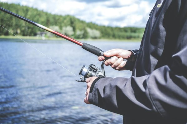 Découvrez les meilleurs lieux de pêche en france sans effort