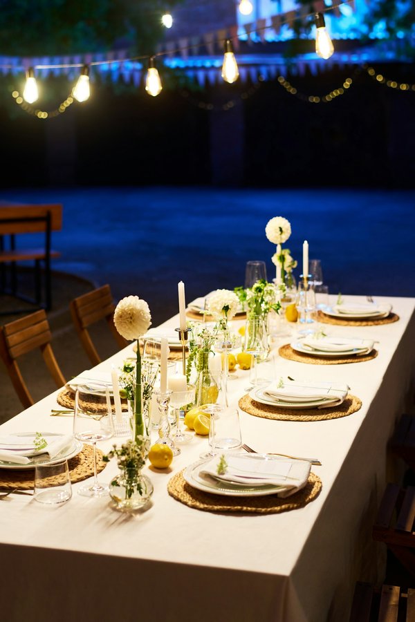 Découvrez l'élégance des toiles de jouy pour vos tables