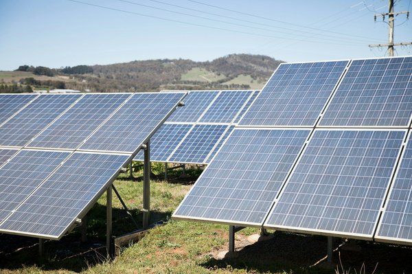 Guide d'achat des meilleurs panneaux solaires plug and play
